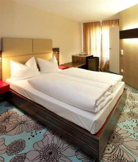 Arkade Hotel Am Theater Heilbronn Ngoại thất bức ảnh